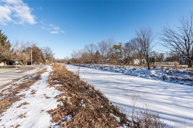 5697 Venice Road, Newport, MI 48166