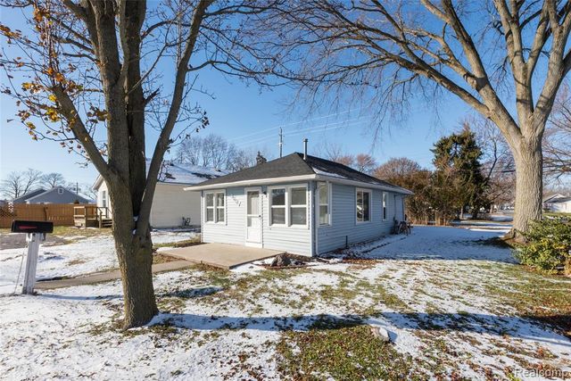 5697 Venice Road, Newport, MI 48166