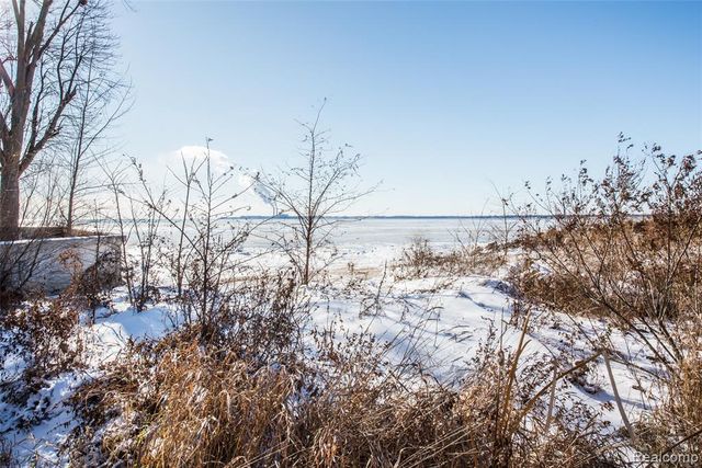 5697 Venice Road, Newport, MI 48166