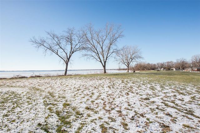 5697 Venice Road, Newport, MI 48166