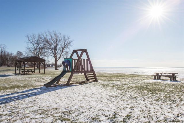 5697 Venice Road, Newport, MI 48166