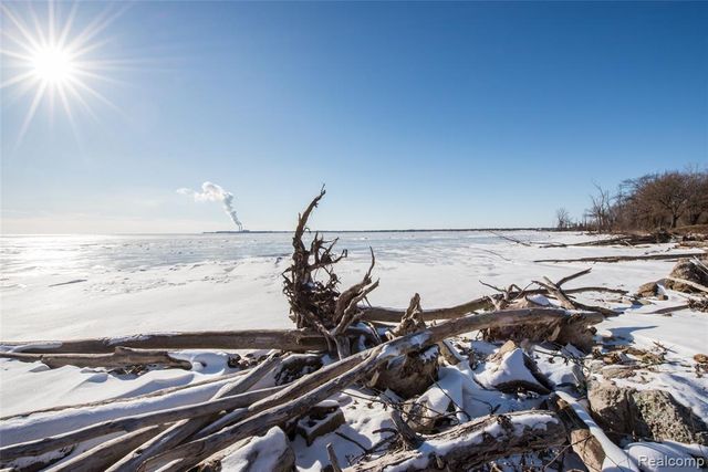 5697 Venice Road, Newport, MI 48166