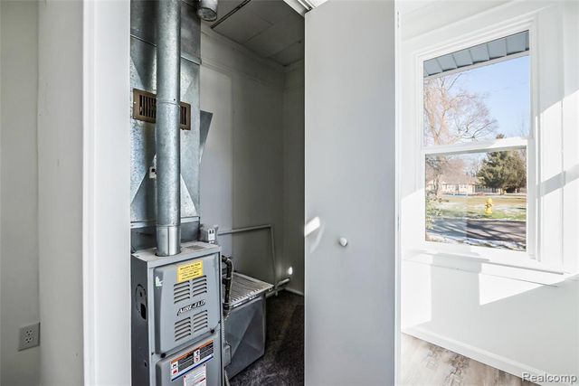 5697 Venice Road, Newport, MI 48166