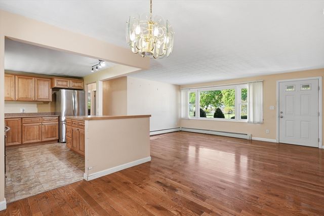 37 Princeton St, Danvers, MA 01923