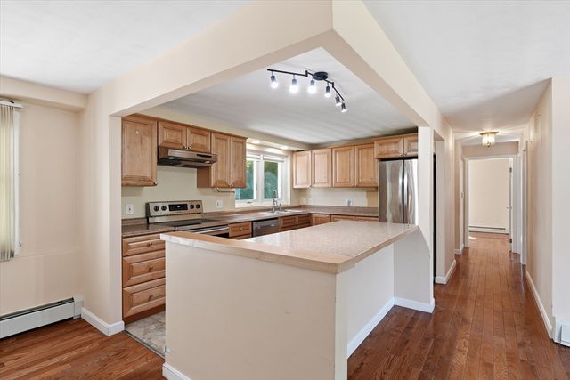 37 Princeton St, Danvers, MA 01923