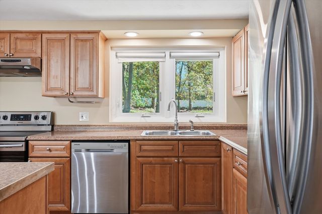 37 Princeton St, Danvers, MA 01923