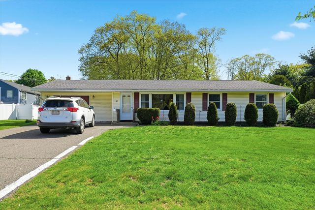 37 Princeton St, Danvers, MA 01923