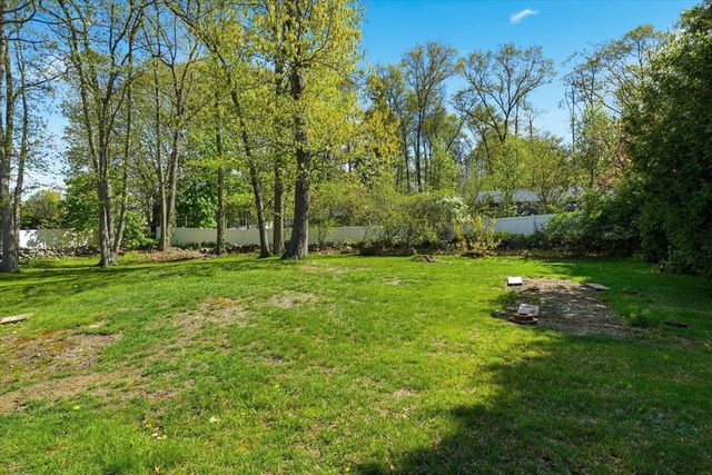 37 Princeton St, Danvers, MA 01923