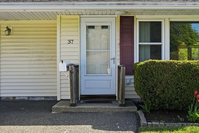 37 Princeton St, Danvers, MA 01923