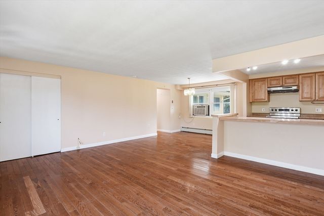 37 Princeton St, Danvers, MA 01923
