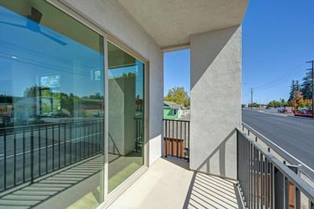 3048 DUBLIN PL, Roseville, CA 95678