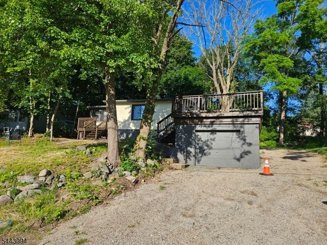 43 E Shore Trl, Hardyston Twp., NJ 07460