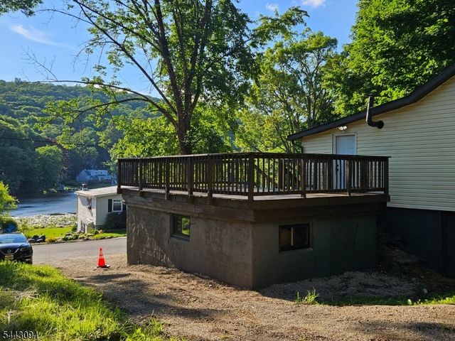43 E Shore Trl, Hardyston Twp., NJ 07460