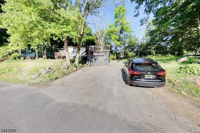 43 E Shore Trl, Hardyston Twp., NJ 07460