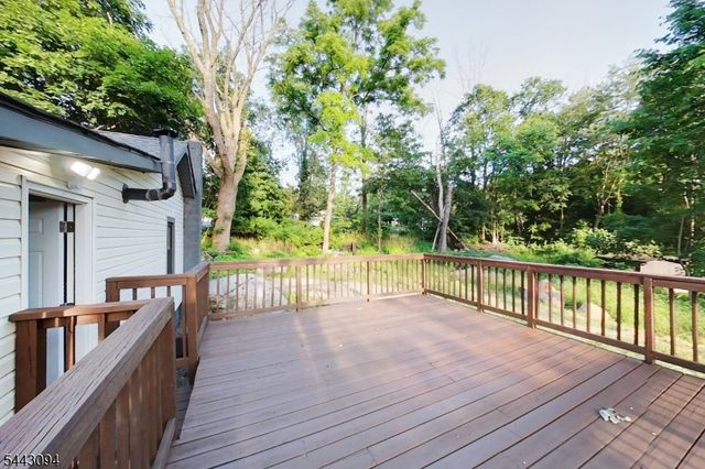 43 E Shore Trl, Hardyston Twp., NJ 07460