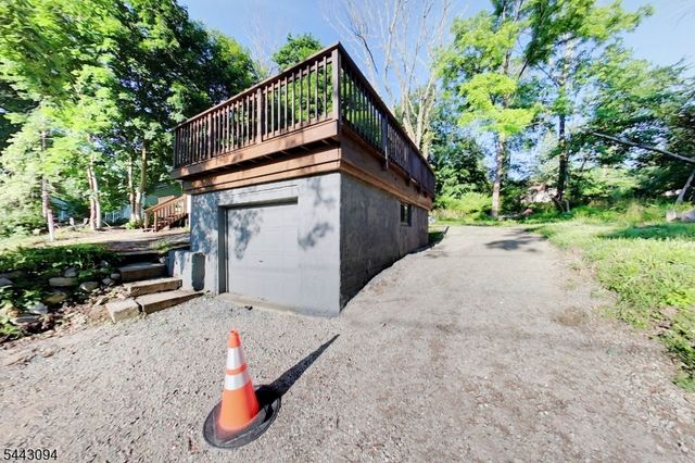 43 E Shore Trl, Hardyston Twp., NJ 07460