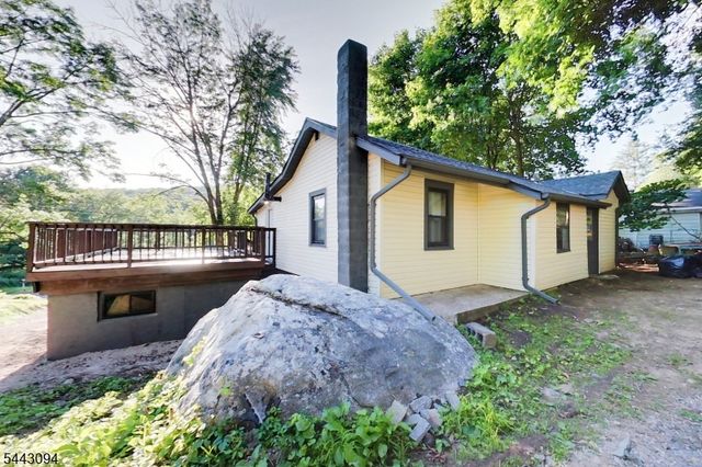 43 E Shore Trl, Hardyston Twp., NJ 07460