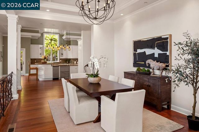 128 Oak Rd, Orinda, CA 94563