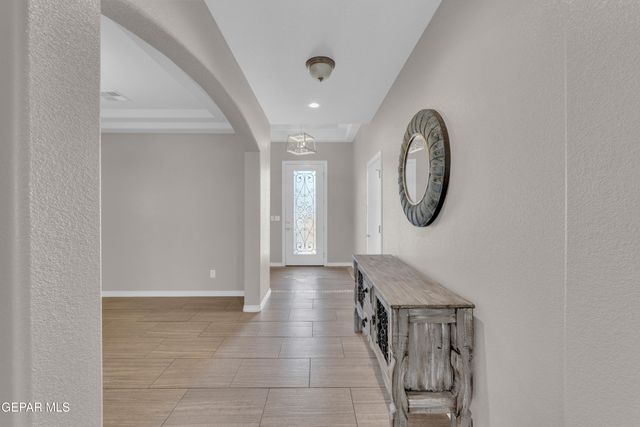525 VALLEY PLUM Avenue, El Paso, TX 79932
