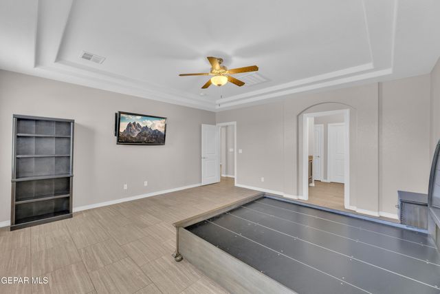 525 VALLEY PLUM Avenue, El Paso, TX 79932