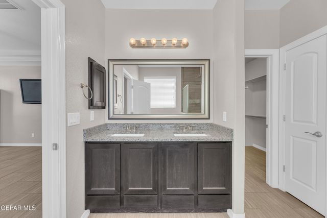 525 VALLEY PLUM Avenue, El Paso, TX 79932