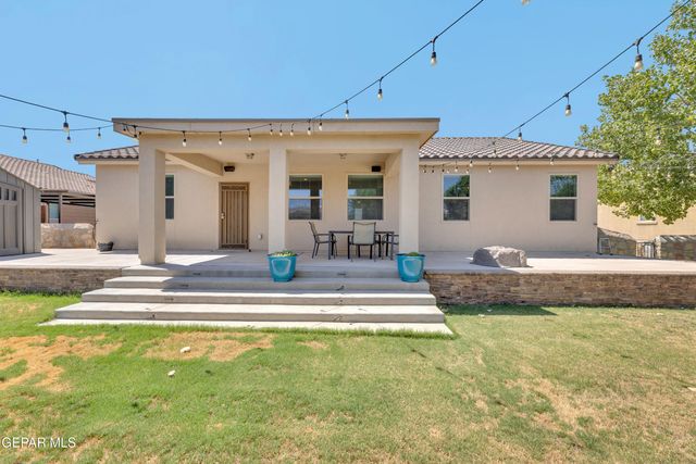 525 VALLEY PLUM Avenue, El Paso, TX 79932