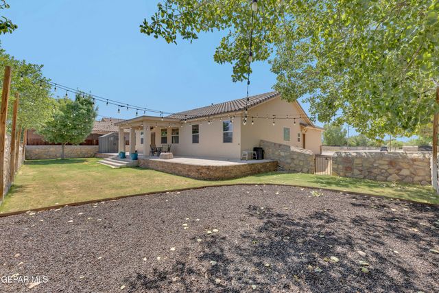 525 VALLEY PLUM Avenue, El Paso, TX 79932
