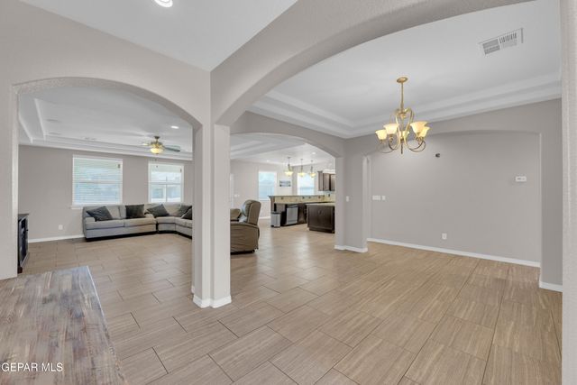 525 VALLEY PLUM Avenue, El Paso, TX 79932