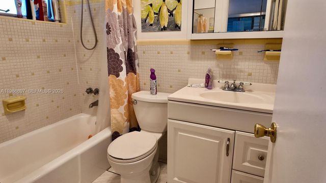 16901 NE 13th Ave 307, Miami, FL 33162