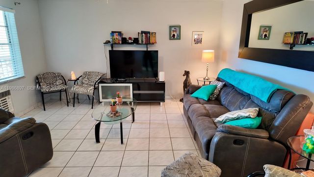 16901 NE 13th Ave 307, Miami, FL 33162