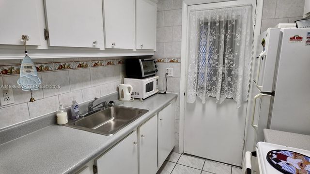 16901 NE 13th Ave 307, Miami, FL 33162