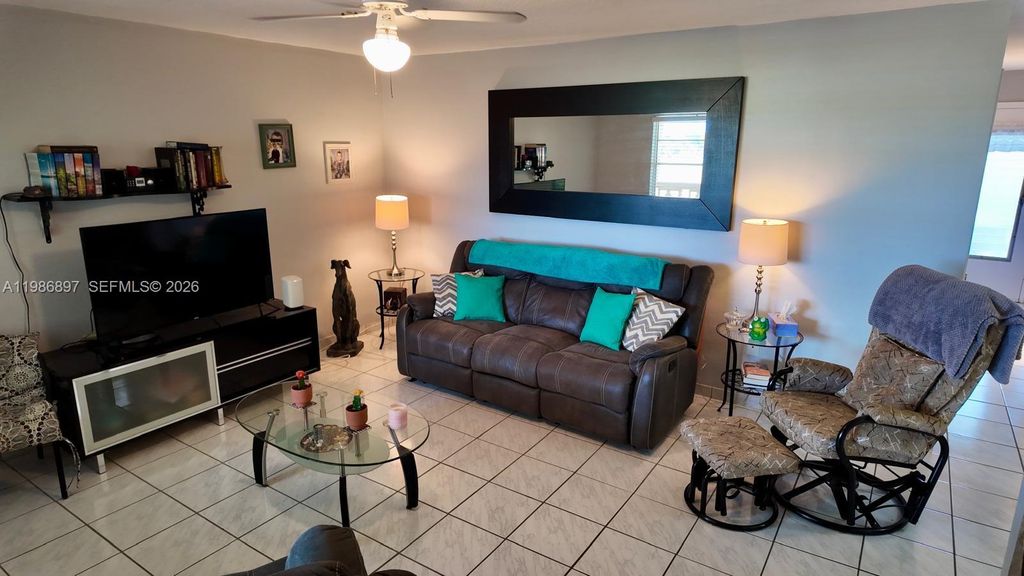 16901 NE 13th Ave 307, Miami, FL 33162