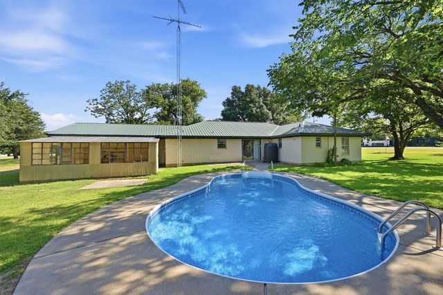 1746 Fm 678, Gainesville, TX 76240