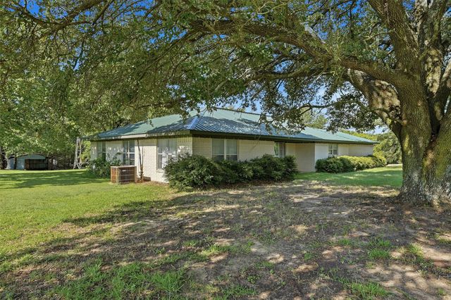 1746 Fm 678, Gainesville, TX 76240