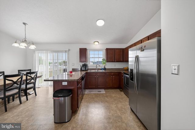 481 IVES ST, Martinsburg, WV 25405