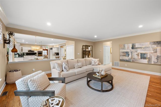 56 Sage Hollow Court, Dix Hills, NY 11746