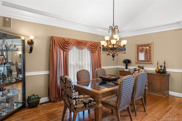 56 Sage Hollow Court, Dix Hills, NY 11746