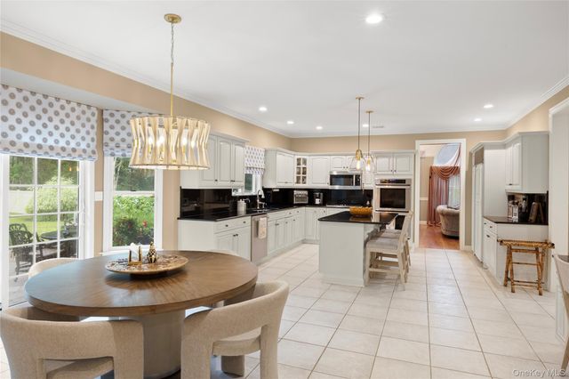 56 Sage Hollow Court, Dix Hills, NY 11746