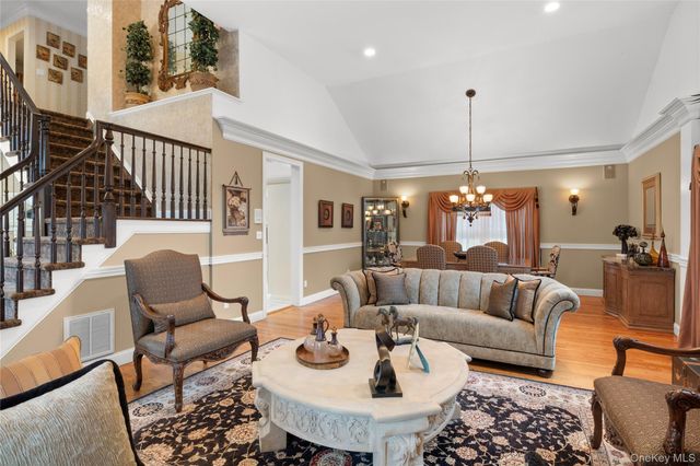 56 Sage Hollow Court, Dix Hills, NY 11746
