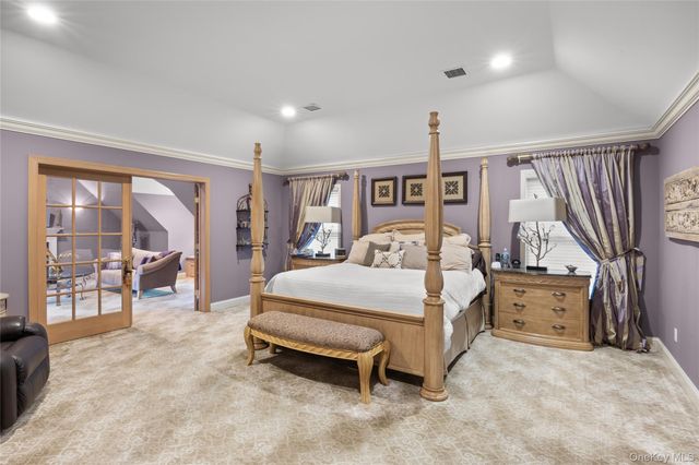 56 Sage Hollow Court, Dix Hills, NY 11746