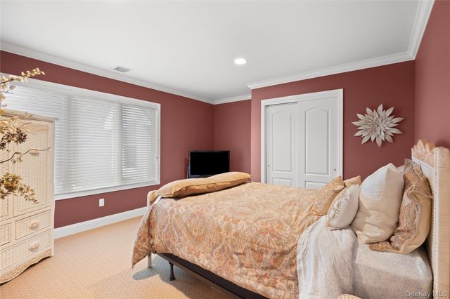 56 Sage Hollow Court, Dix Hills, NY 11746