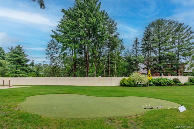 56 Sage Hollow Court, Dix Hills, NY 11746