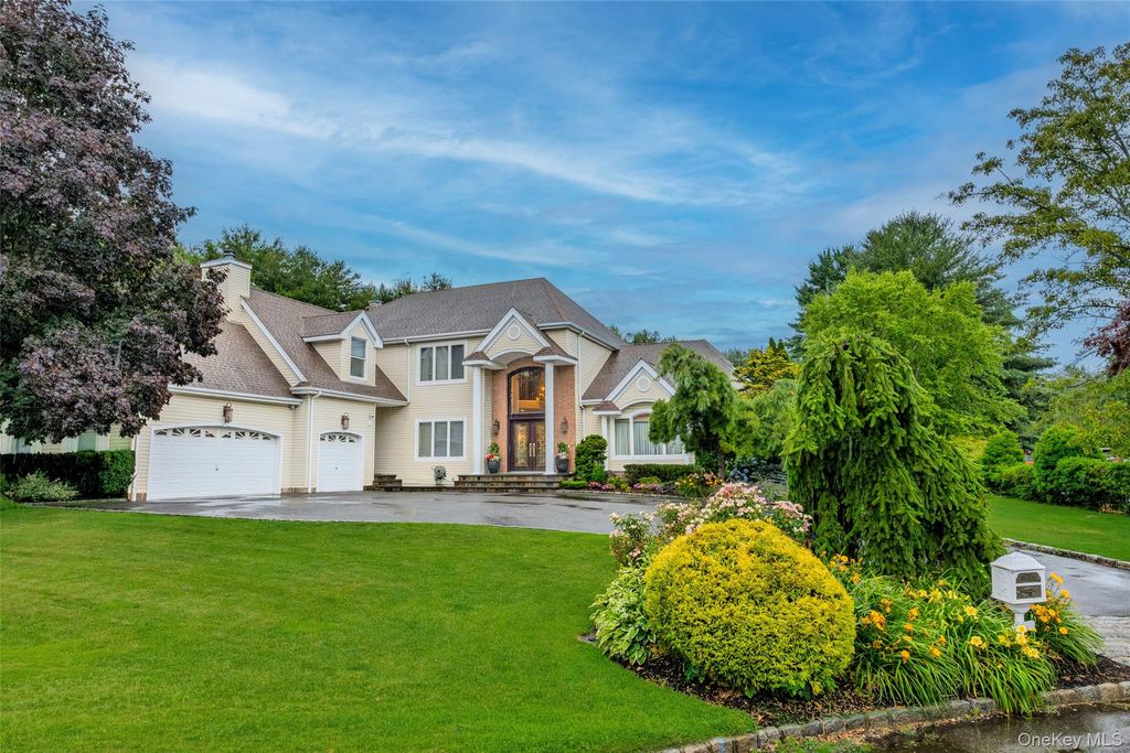 56 Sage Hollow Court, Dix Hills, NY 11746