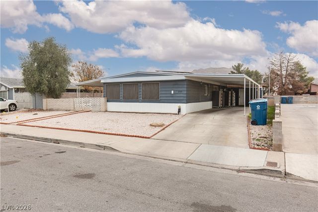330 Sir Richard East Drive, Las Vegas, NV 89110
