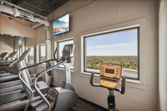 400 Groveland Avenue 708, Minneapolis, MN 55403