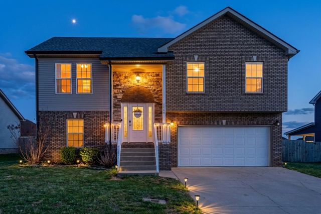 1049 Charles Thomas Dr, Clarksville, TN 37042