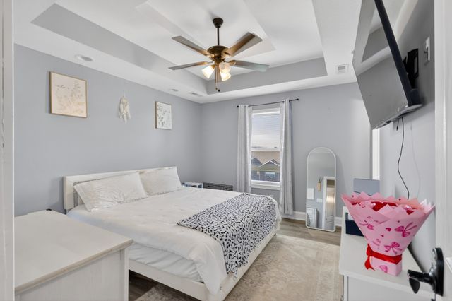 1049 Charles Thomas Dr, Clarksville, TN 37042