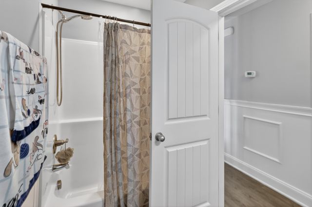 1049 Charles Thomas Dr, Clarksville, TN 37042