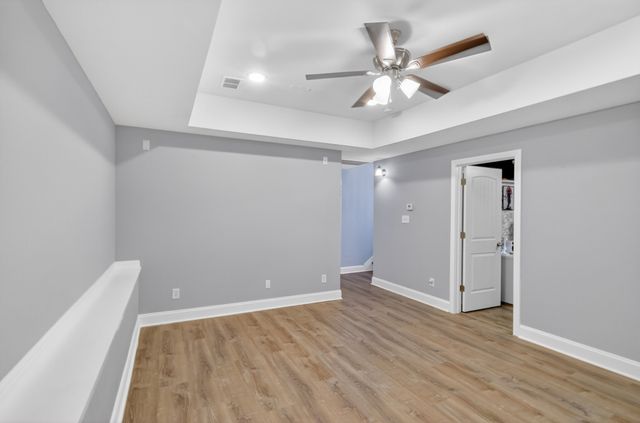 1049 Charles Thomas Dr, Clarksville, TN 37042