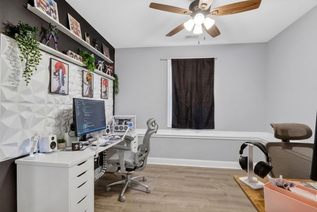 1049 Charles Thomas Dr, Clarksville, TN 37042